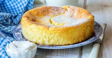 Gâteau au lait sans levure dessert simple et rapide