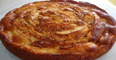 Gâteau au yaourt et aux pommes extra suave