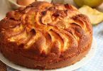 Gâteau aux pommes et au yaourt parfumé à la cannelle