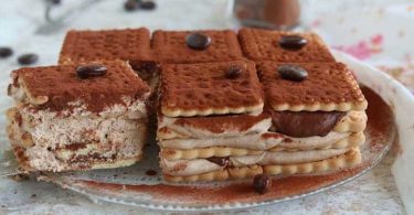 Gâteau de biscuits crémeux au café et au Nutella