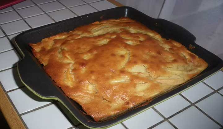 Gâteau moelleux au lait et aux pommes