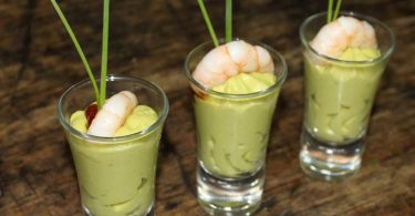 Mousse d’avocats aux crevettes