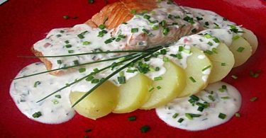 Pavé de Saumon à la crème de ciboulette