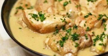 Poulet à la crème et aux champignons