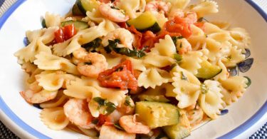 Salade de farfalles aux crevettes