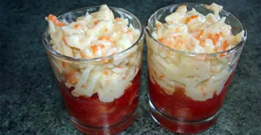 VERRINE DE TOMATES ET RÂPÉ DE SURIMI- MAYONNAISE