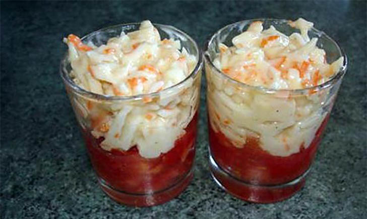 VERRINE DE TOMATES ET RÂPÉ DE SURIMI- MAYONNAISE