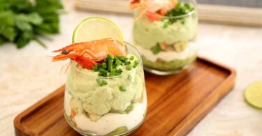 Verrines avocats crevettes et fromage frais