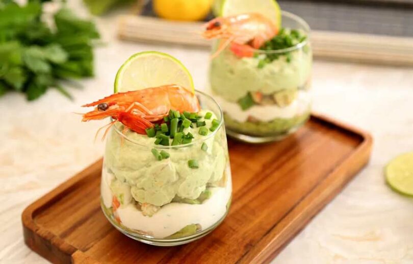 Verrines avocats crevettes et fromage frais